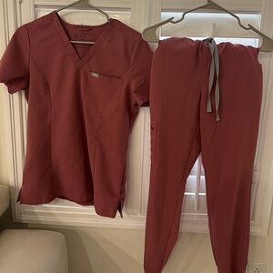 FIGS MAUVE xs set